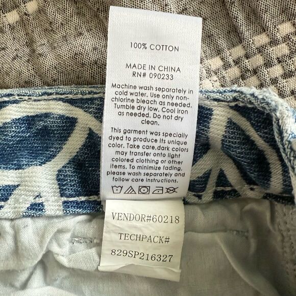 Pacsun Smiley Face Peace Signs High Waisted Festival Denim Shorts Size 25 - Picture 5 of 5